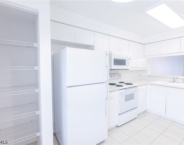 2456 Millcreek Lane - Photo Thumbnail 9