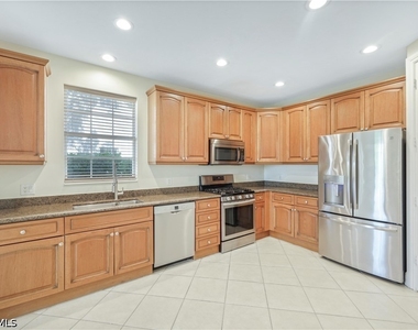 9142 Cherry Oaks Lane - Photo Thumbnail 11