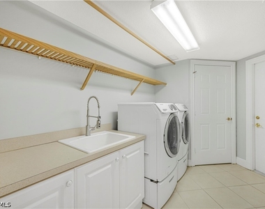 9142 Cherry Oaks Lane - Photo Thumbnail 24