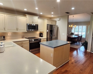 1417 Foxfire Lane - Photo Thumbnail 13