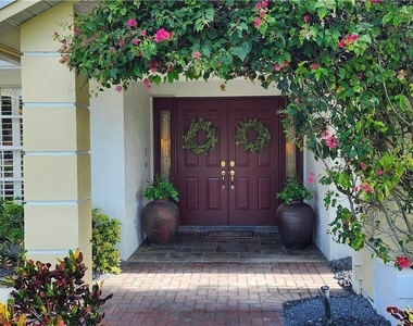 1417 Foxfire Lane - Photo Thumbnail 9