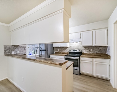 5917 Fairdale Lane - Photo Thumbnail 15
