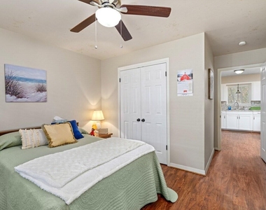 401 E Main Street - Photo Thumbnail 9