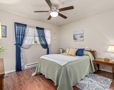 401 E Main Street - Photo Thumbnail 10