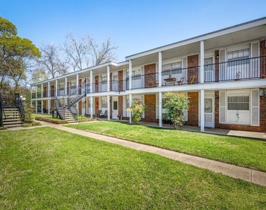 401 E Main Street - Photo Thumbnail 12