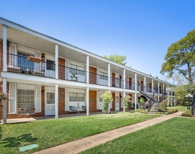 401 E Main Street - Photo Thumbnail 5