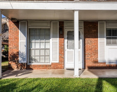 401 E Main Street - Photo Thumbnail 6