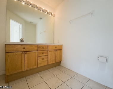 2332 Silver Palm Drive - Photo Thumbnail 13