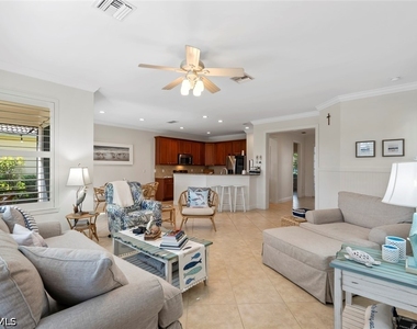 5868 Constitution Street - Photo Thumbnail 4