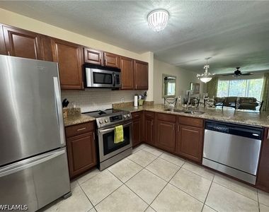 3062 Sandpiper Bay Circle - Photo Thumbnail 9