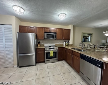 3062 Sandpiper Bay Circle - Photo Thumbnail 8