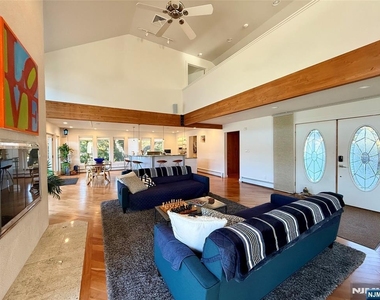 73 Forest Lake - Photo Thumbnail 11