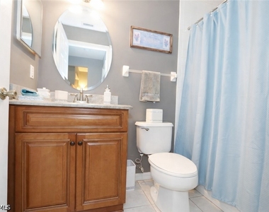 3225 Cypress Glen Way - Photo Thumbnail 22