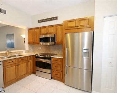3225 Cypress Glen Way - Photo Thumbnail 11