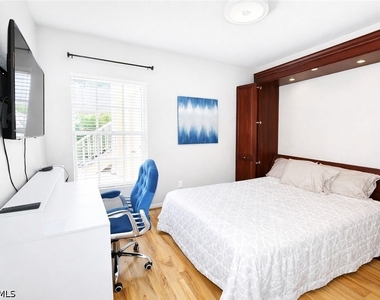 3225 Cypress Glen Way - Photo Thumbnail 16