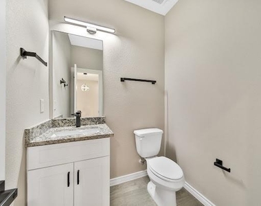 7414 Mount Street - Photo Thumbnail 17
