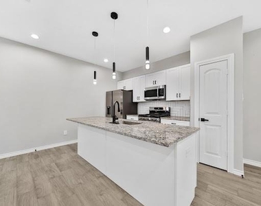 7414 Mount Street - Photo Thumbnail 1