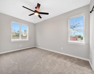 7414 Mount Street - Photo Thumbnail 9