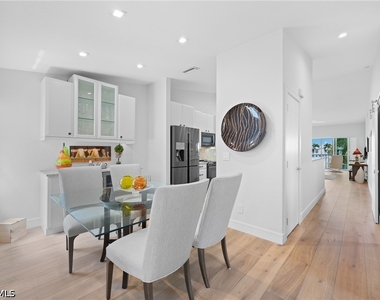 818 Tanbark Drive - Photo Thumbnail 3