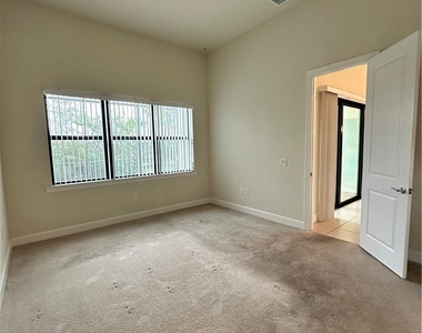 4546 Battlecreek Way - Photo Thumbnail 16