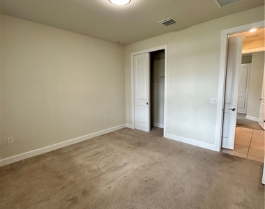 4546 Battlecreek Way - Photo Thumbnail 21