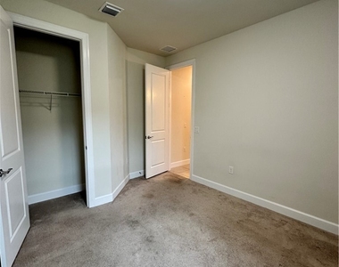 4546 Battlecreek Way - Photo Thumbnail 24
