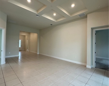 4546 Battlecreek Way - Photo Thumbnail 7