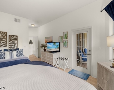 9050 Las Maderas Drive - Photo Thumbnail 7