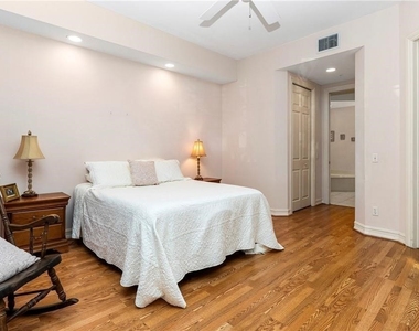 780 Bentwater Circle - Photo Thumbnail 17
