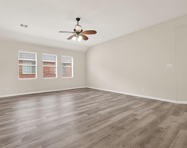 21711 Crest Peak Way - Photo Thumbnail 9