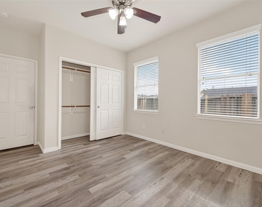 21711 Crest Peak Way - Photo Thumbnail 27