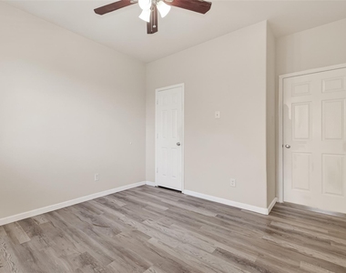 21711 Crest Peak Way - Photo Thumbnail 21