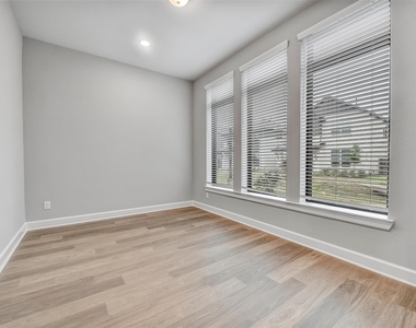3311 Full Bellied Lane - Photo Thumbnail 12