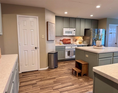 15815 Merle Road - Photo Thumbnail 6