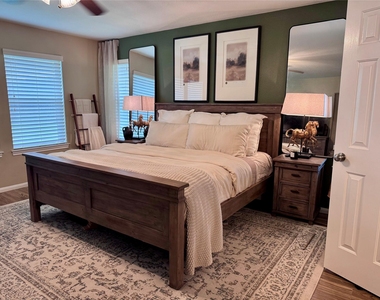 15815 Merle Road - Photo Thumbnail 4