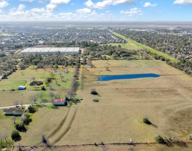 15815 Merle Road - Photo Thumbnail 10