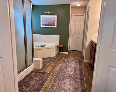 15815 Merle Road - Photo Thumbnail 14