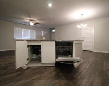25504 Starling Lane - Photo Thumbnail 4
