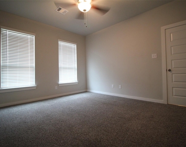 25504 Starling Lane - Photo Thumbnail 10