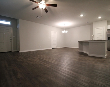 25504 Starling Lane - Photo Thumbnail 2