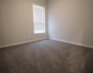 25504 Starling Lane - Photo Thumbnail 20