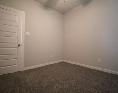 25504 Starling Lane - Photo Thumbnail 25