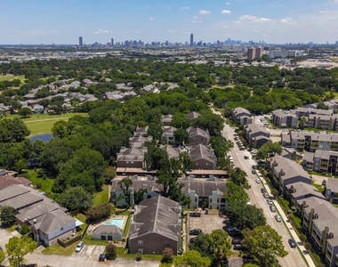 6602 Harbor Town Drive - Photo Thumbnail 20