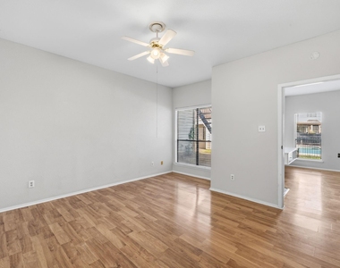 6602 Harbor Town Drive - Photo Thumbnail 8
