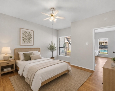 6602 Harbor Town Drive - Photo Thumbnail 7