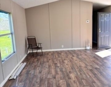127 Country Oaks Street - Photo Thumbnail 4