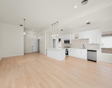 5632 Kiam Street - Photo Thumbnail 4