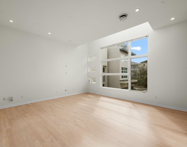 5632 Kiam Street - Photo Thumbnail 6