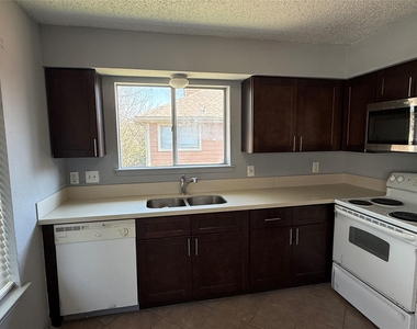12200 Overbrook Lane - Photo Thumbnail 2