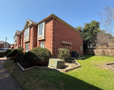 12200 Overbrook Lane - Photo Thumbnail 18